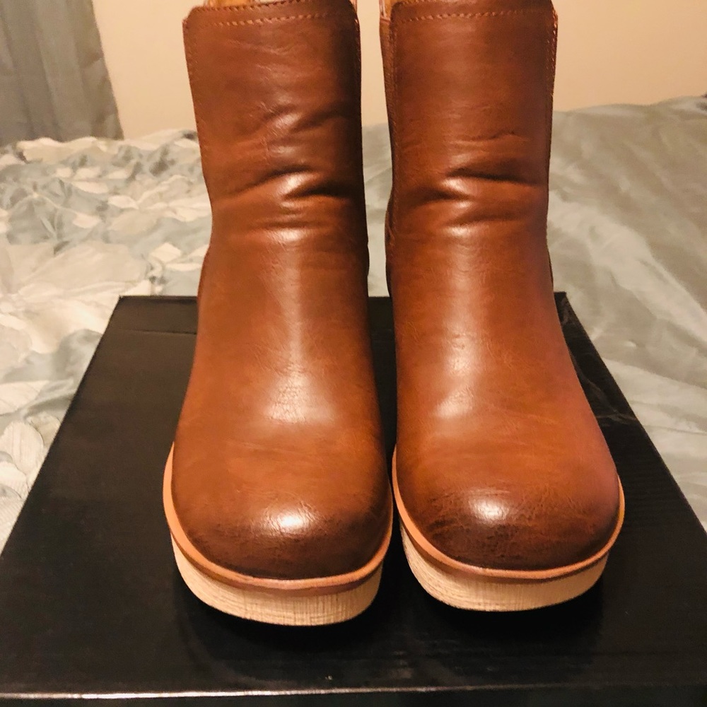 Dumas Clue Platform Booties for Women in Whiskey